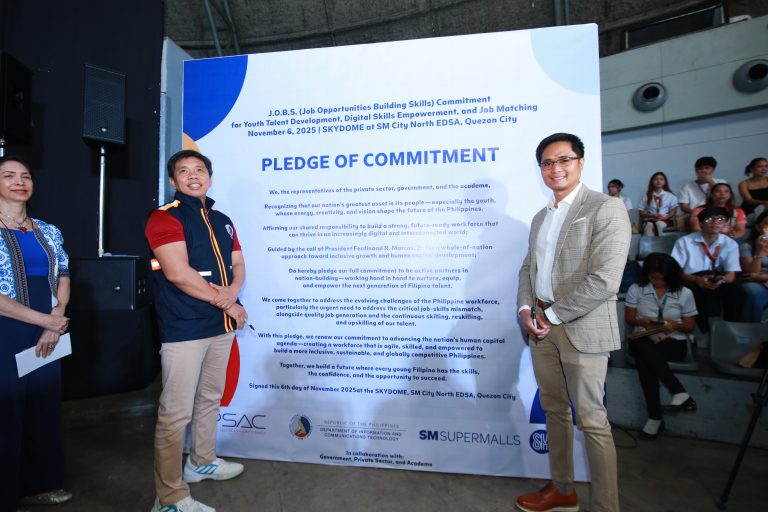 SM and DICT Launch Digital Corners